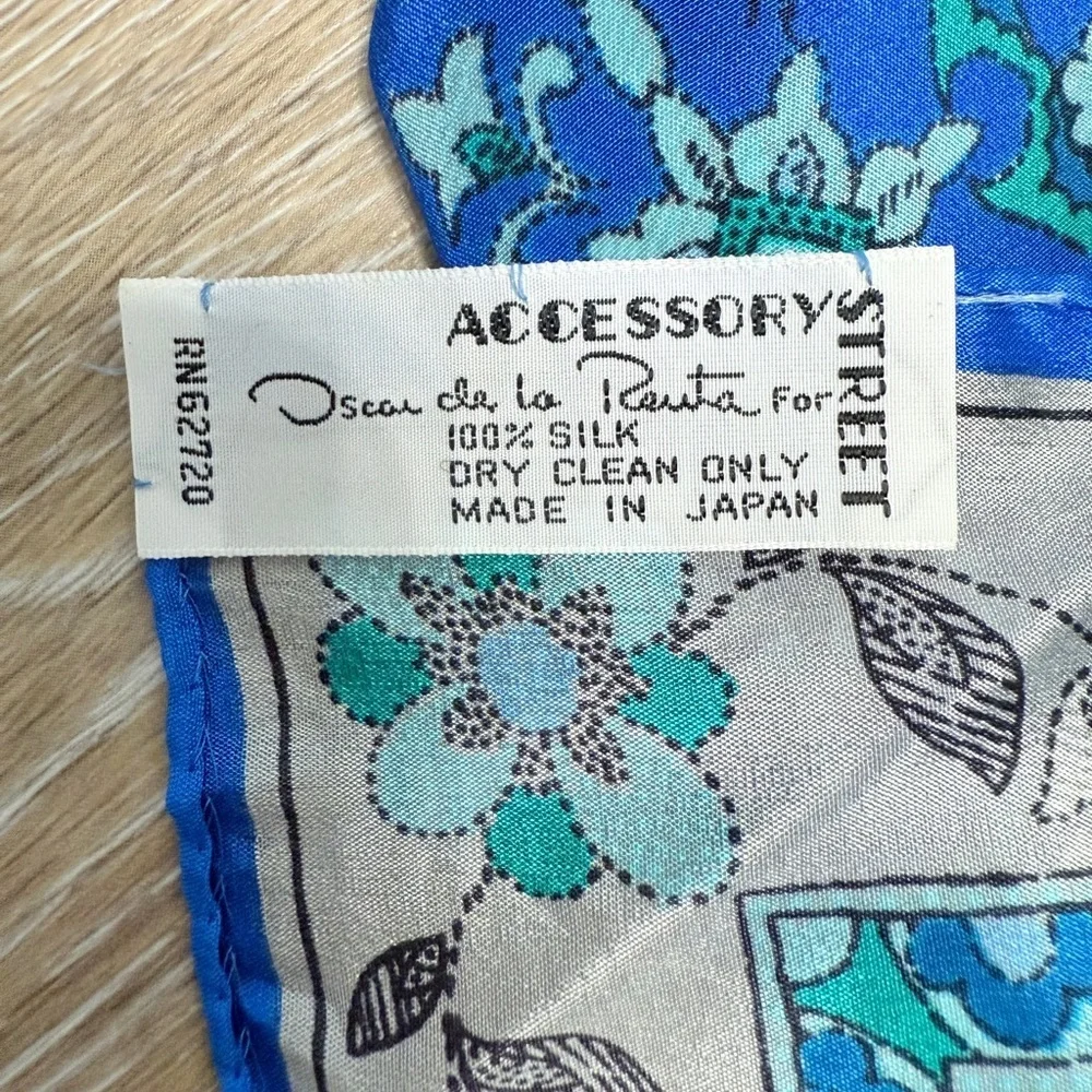 100% Silk Blue and white Patterned Scarf 31X31